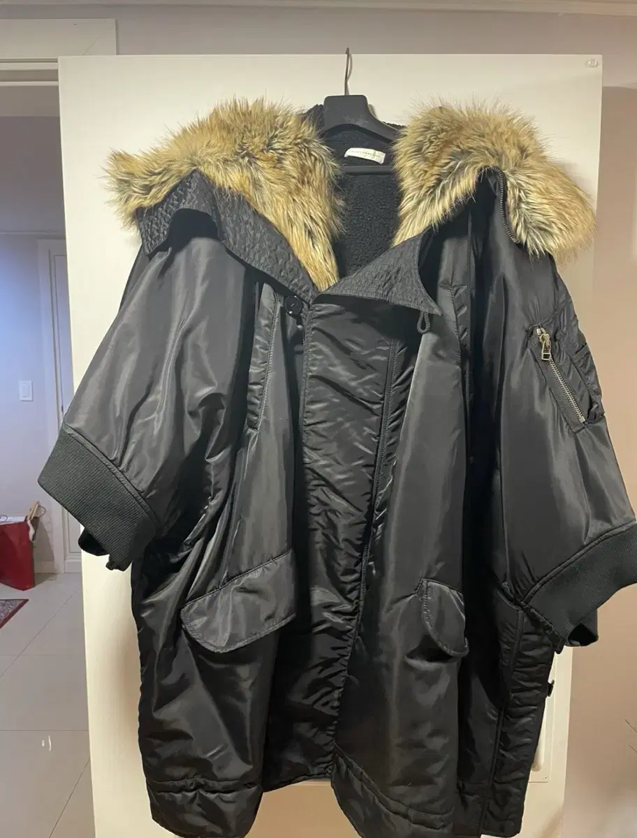 [2] Faceconnections Oversized Shearling Mustang Parka MA-1