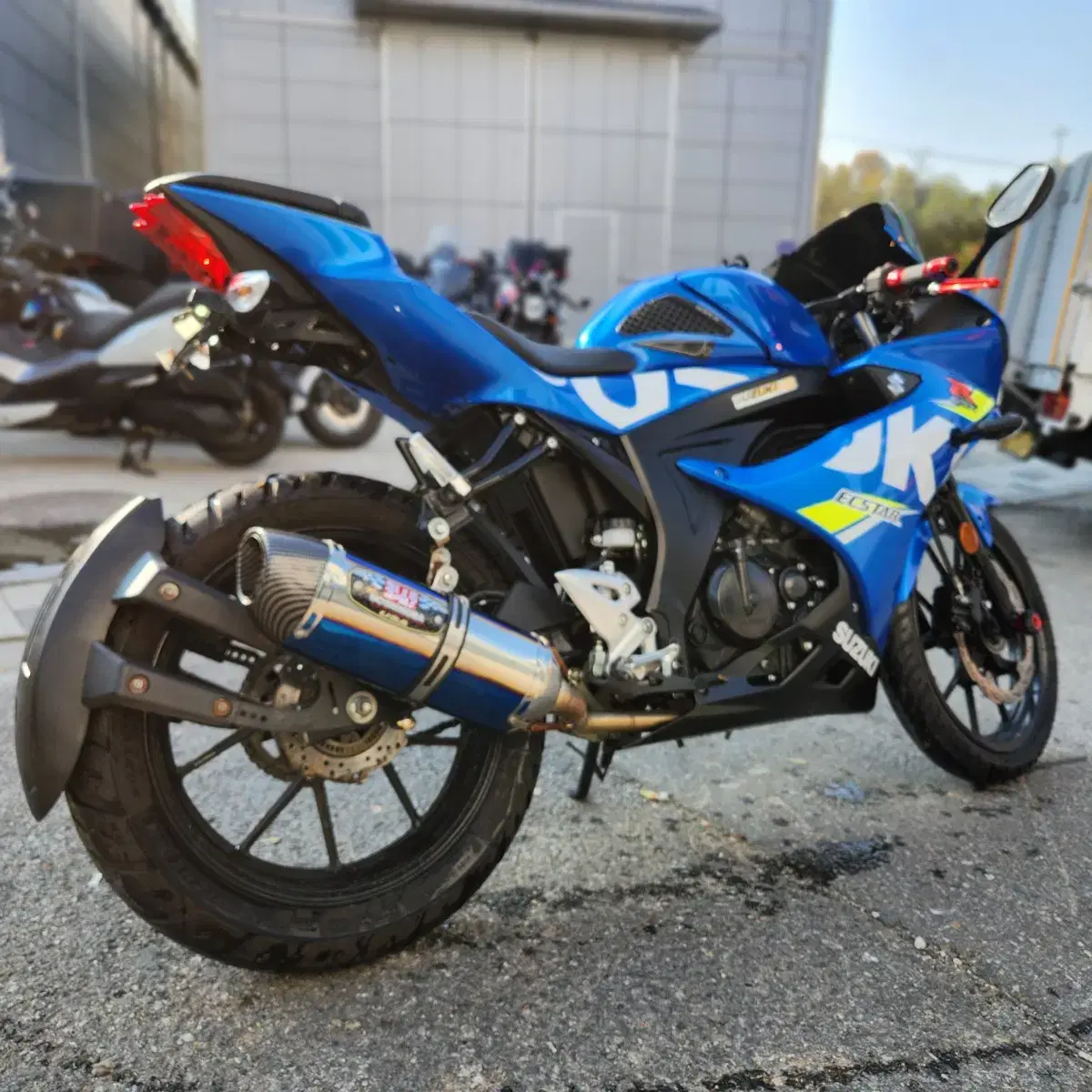 연말특가/gsxr125 19년형 2만키로 요시무라풀배기,깔끔한외관