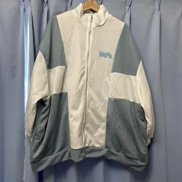 아베일 Avail 산리오 콜라보 시나몬 시나모롤 서브컬쳐 저지