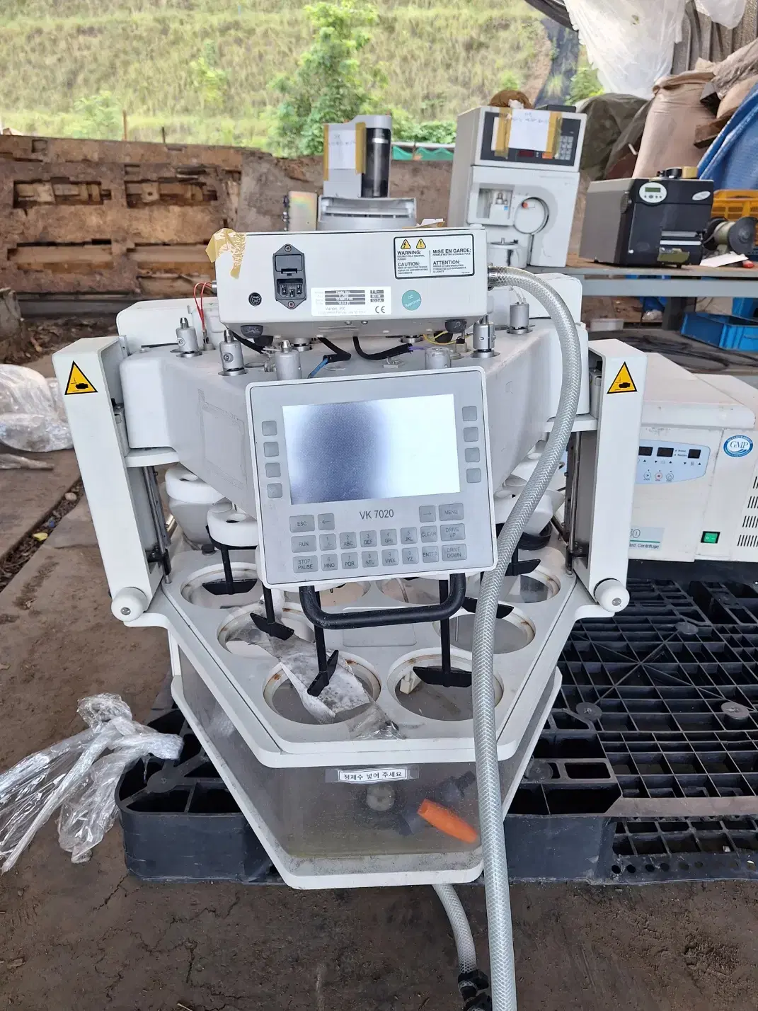 Varian-VanKel VK 7020 Dissolution System