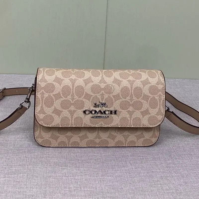 코치 COACH CX798 12월 신상 Brynn  숄더크로스백