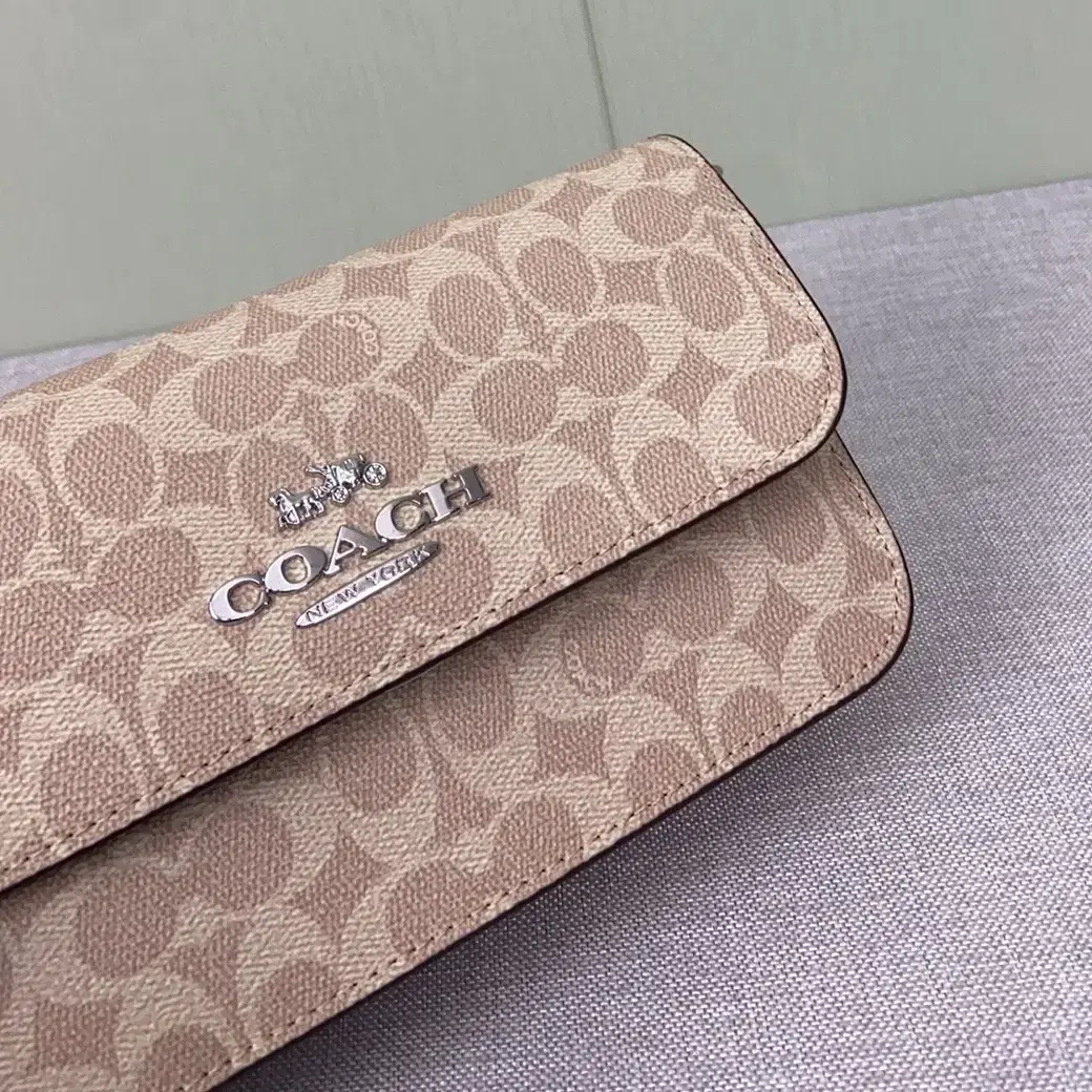 코치 COACH CX798 12월 신상 Brynn  숄더크로스백