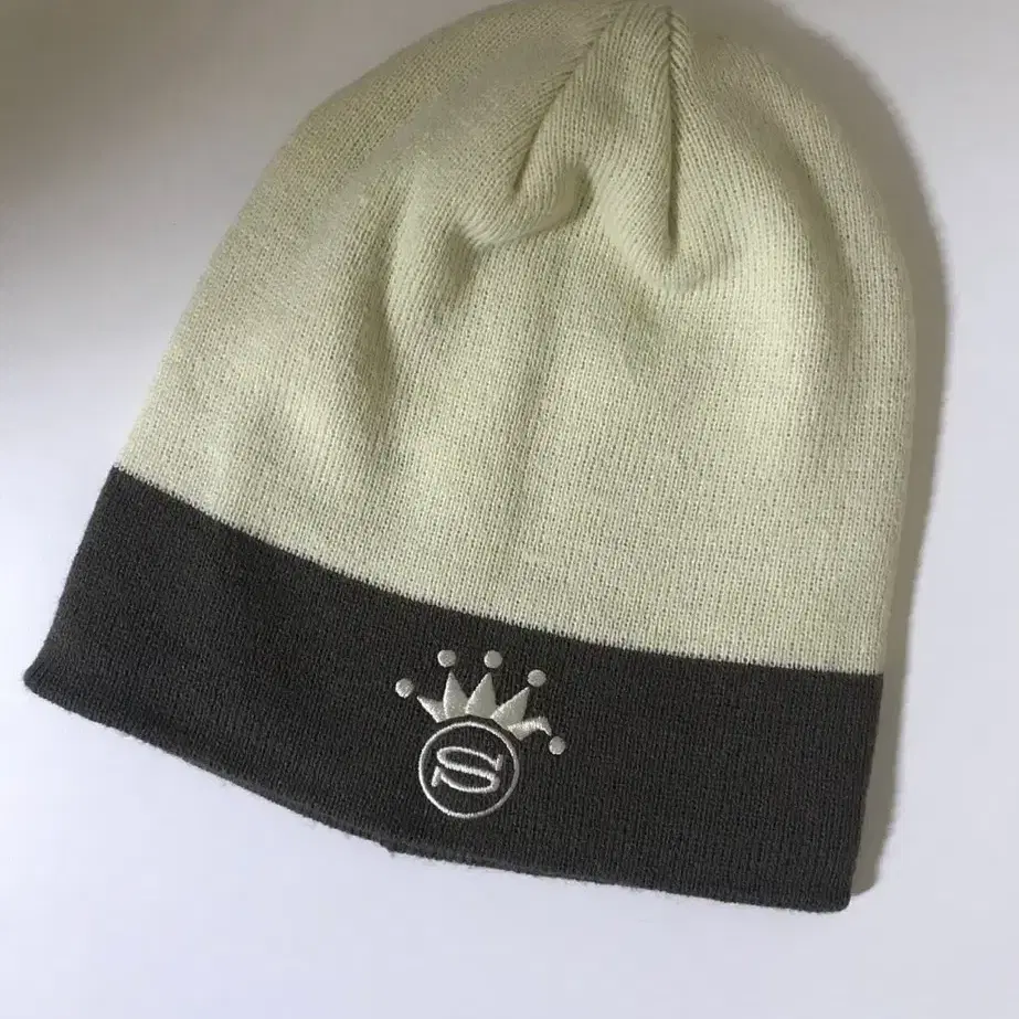 Stussy Crown beanie