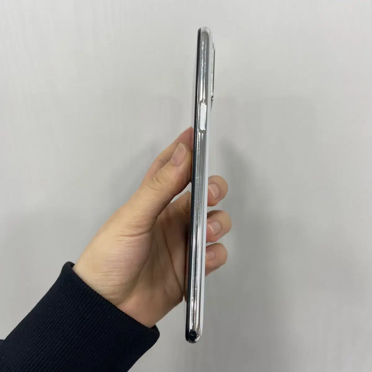 Q520 화이트 64GB 부산 중고폰 팝니다 54702