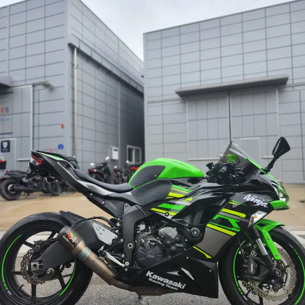 특가)가와사키닌자 zx6r 19년 오스틴하프배기 구변완료 최저가판매합니다