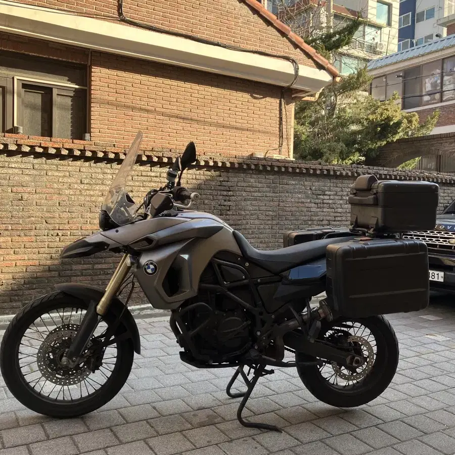 Bmw f800gs 입니다.