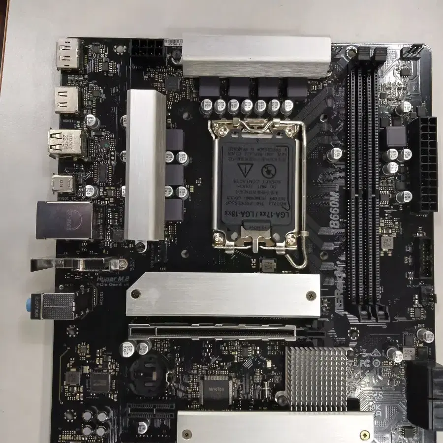 미사용 메인보드 애즈락 b660m LGA 1700 DDR4