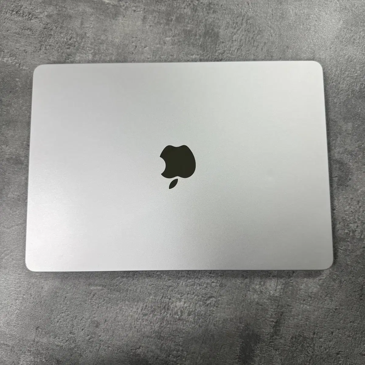 MacBook Air 맥북 에어 13인치 M2 A2681 판매합니다.