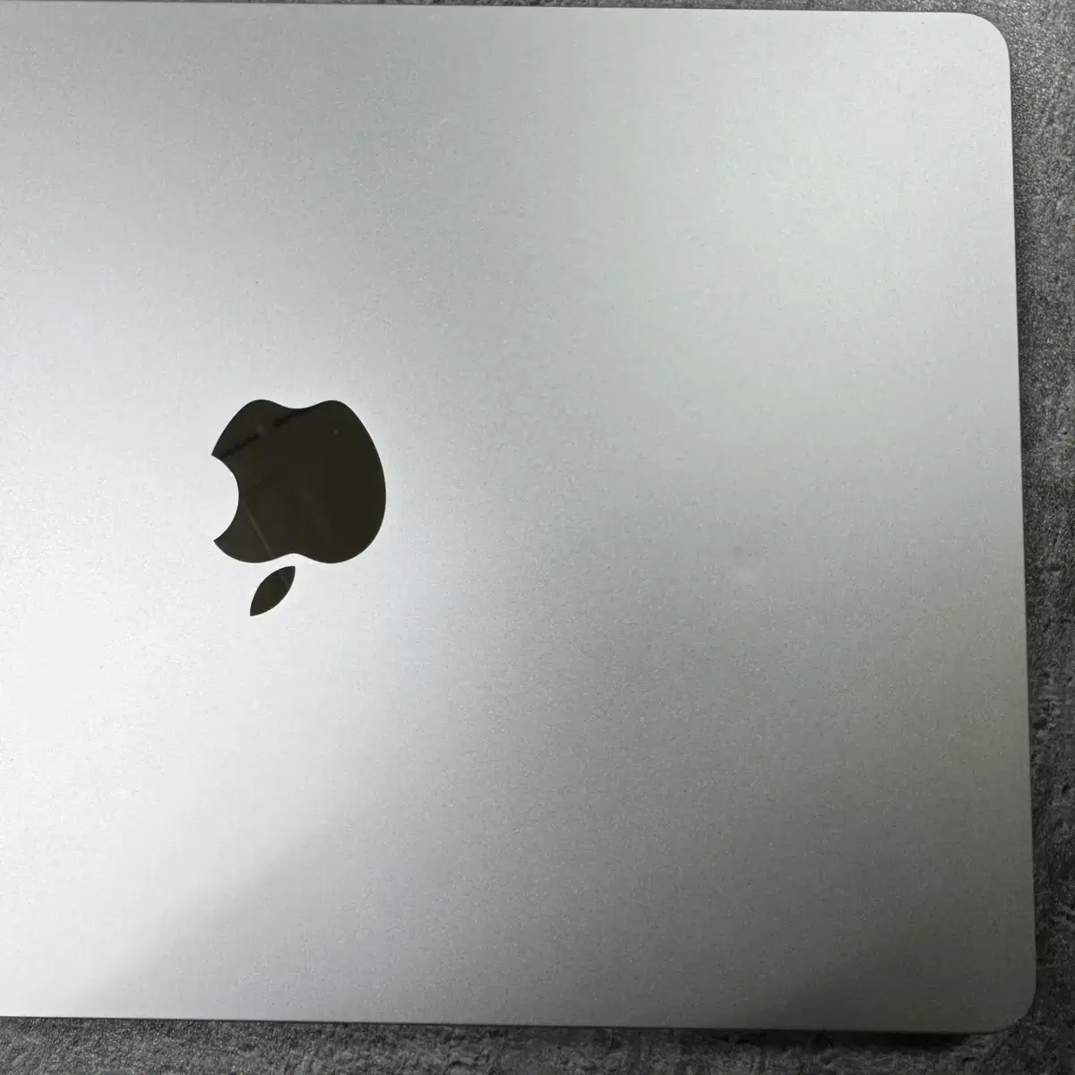 MacBook Air 맥북 에어 13인치 M2 A2681 판매합니다.