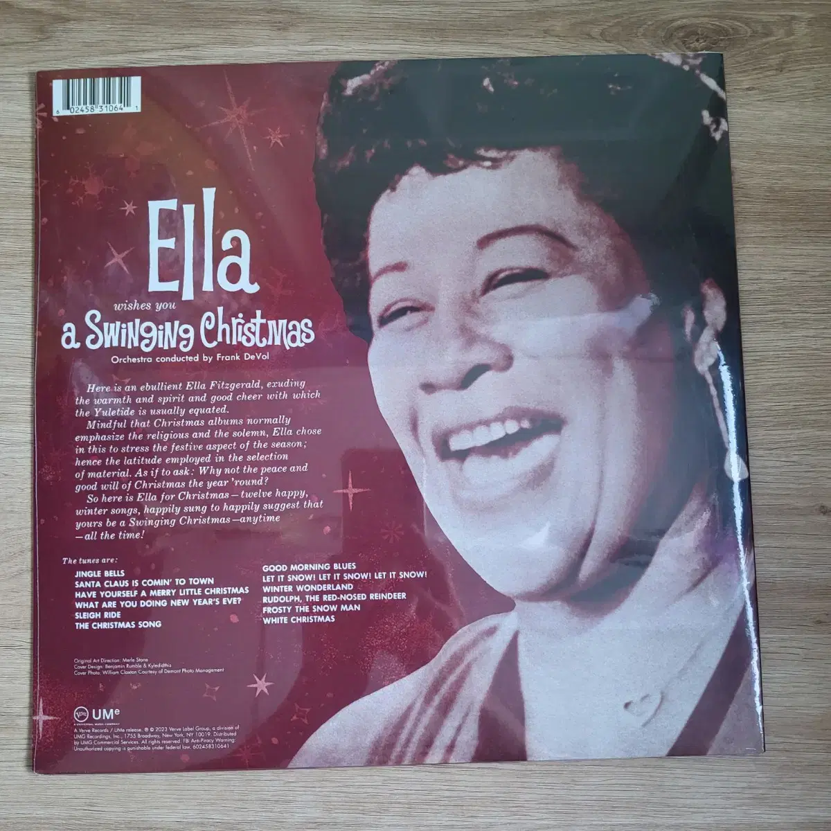 Ella Wishes You A Swinging Christmas lp