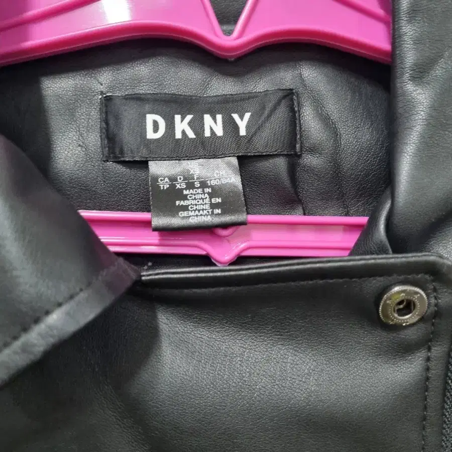 DKNY 레더 자켓 XS