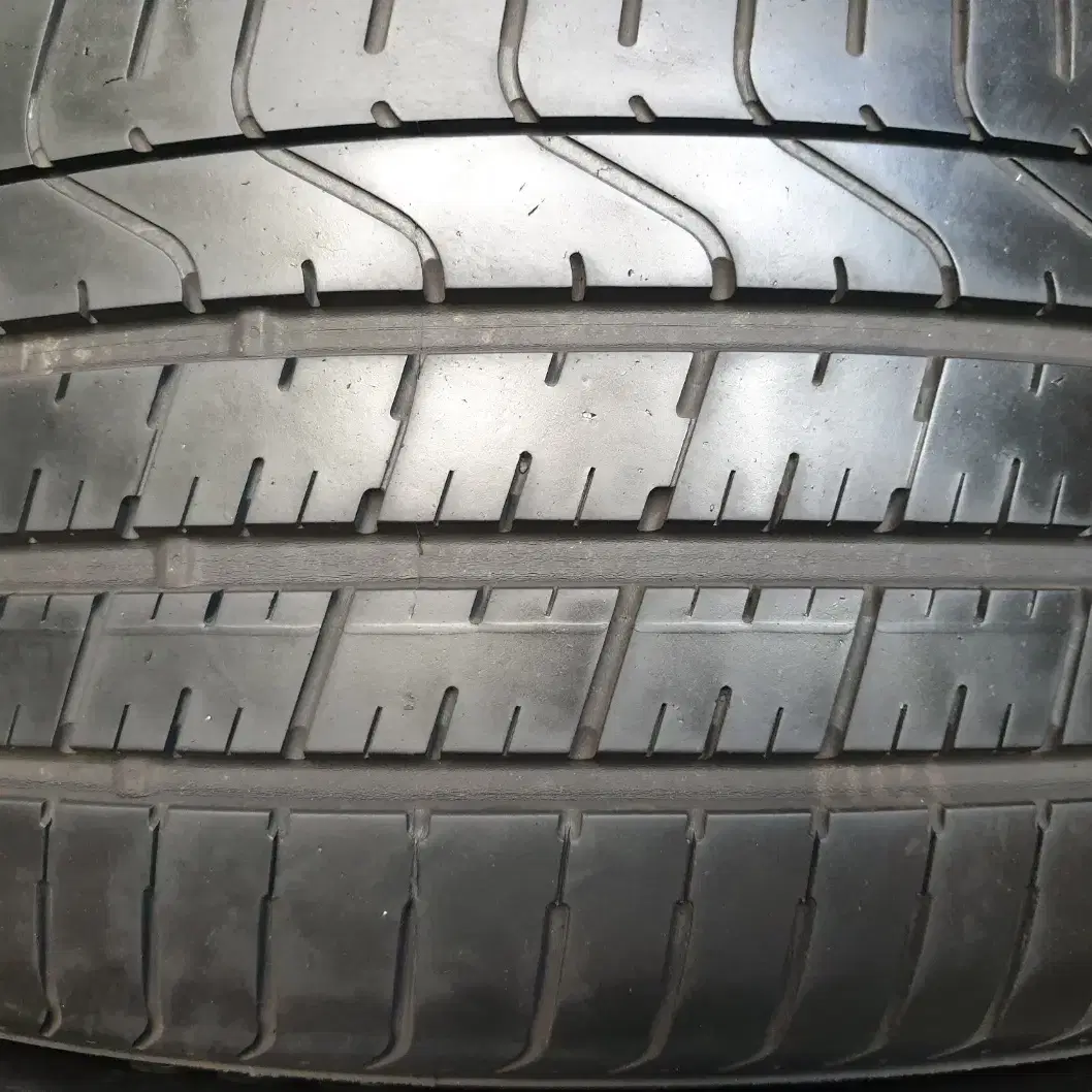 중고타이어 피렐리 피제로 런플렛타이어 275/35R20 102Y 2개세트