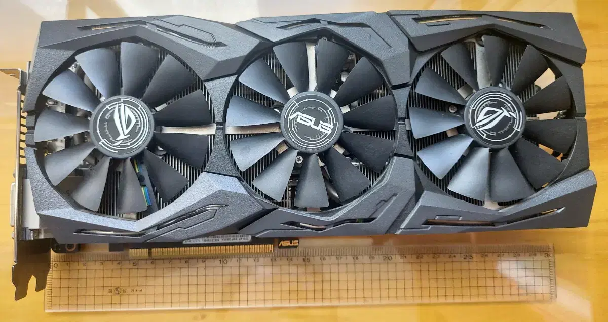 asus rog strix gtx 1070ti 그래픽카드