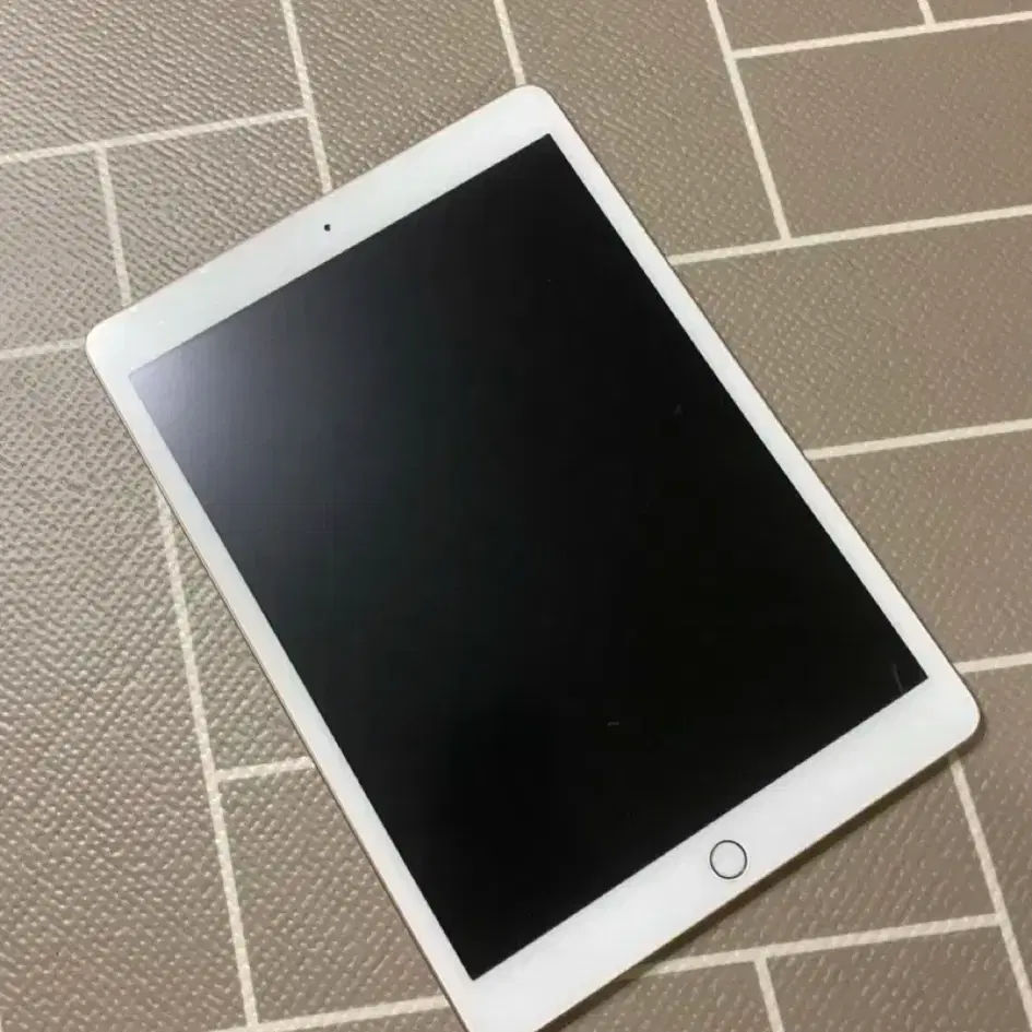 {급처} Apple iPad(아이패드) 7세대 32GB wifi