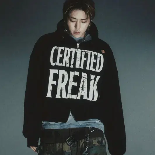 지코x그레일즈 VINTAGE FREAK ZIP HOODIE