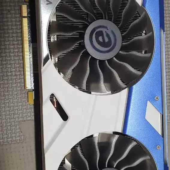 이엠텍 gtx1080 슈젯