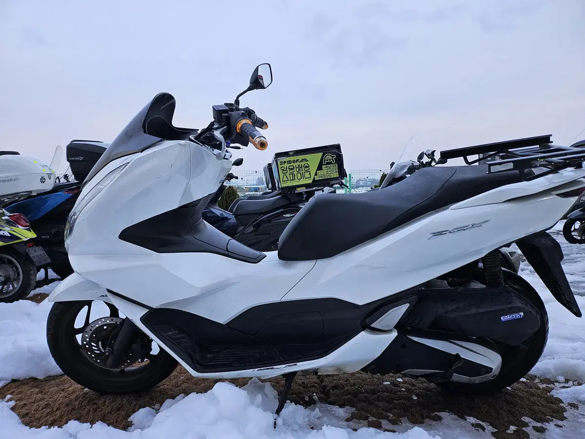 PCX125cc 22년식 판매합니다   37,xxx km // 240만