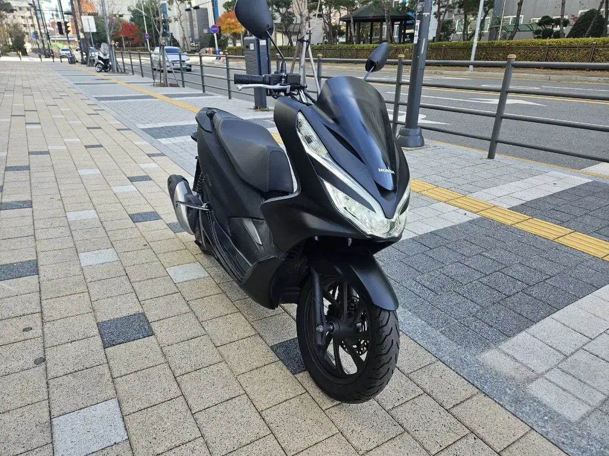 천안 평택 20년식 3만키로 혼다 pcx125 판매. 충청 경기 아산