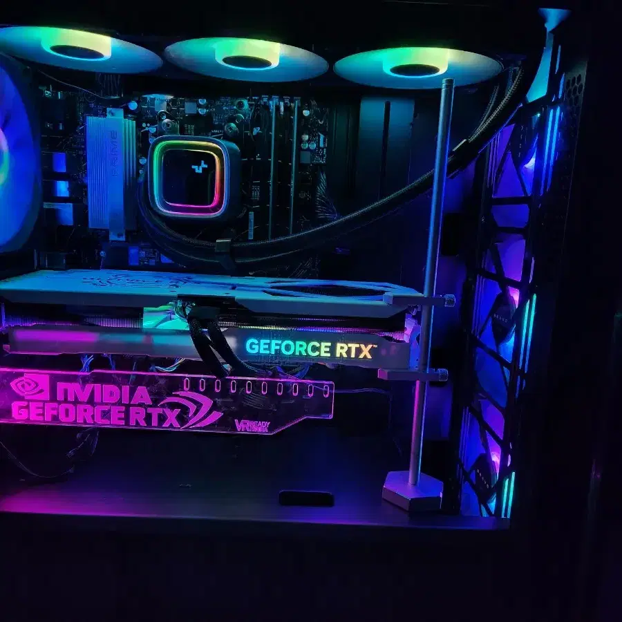 7950x3d 4070Ti super 고사양 데스크탑 컴퓨터