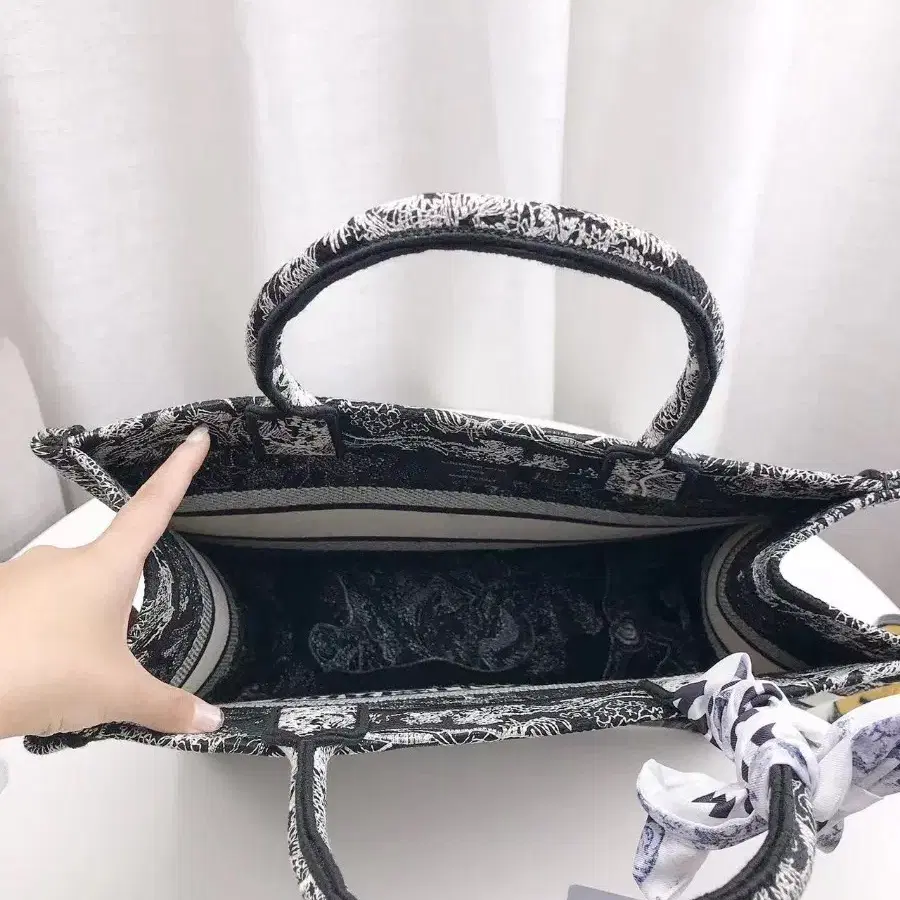 DIOR 디오르 여사 쇼핑백