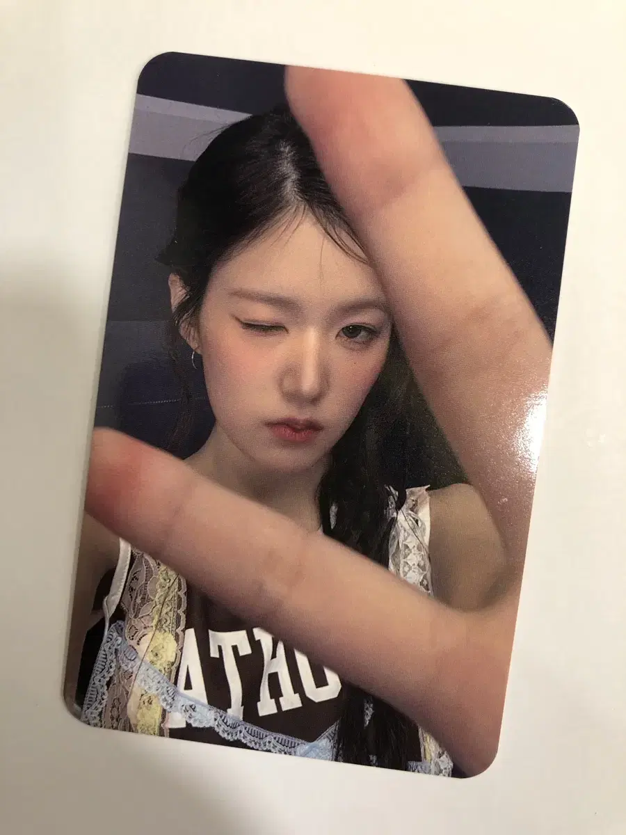 Izuna Yoon Jiyoon Zuu 2 broadcast photocard Reverse Jo Gong Dussho