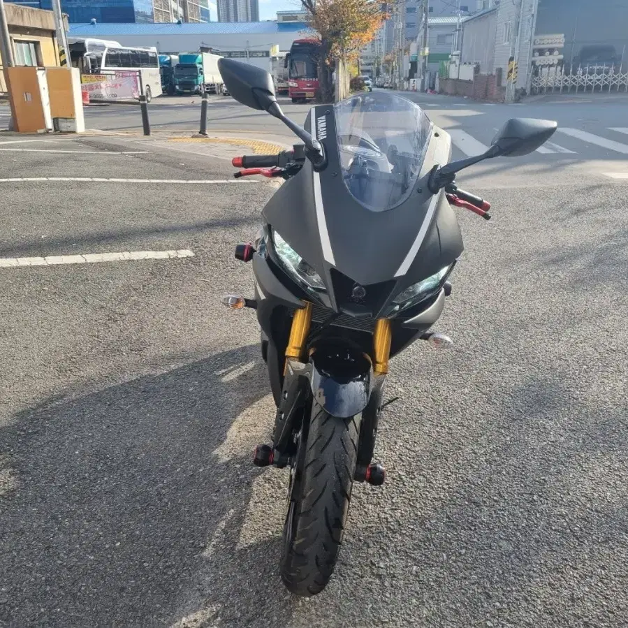 야마하 yzf r3 19년 신차급 짦은키로수 대구 mt03 닌자400