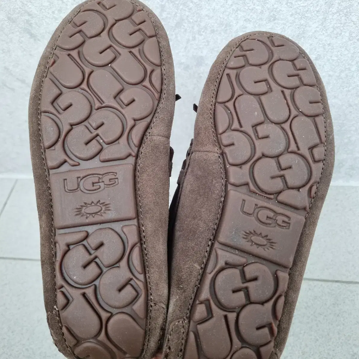 <새상품>UGG 어그 양털 로퍼 신발