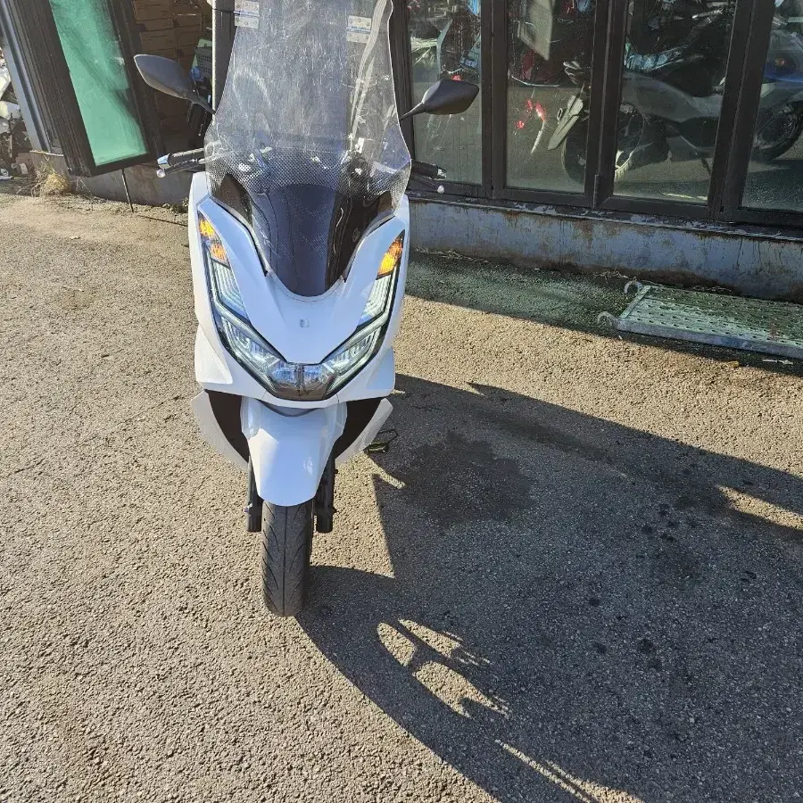 pcx125 abs 22년식  23300키로 정리합니다