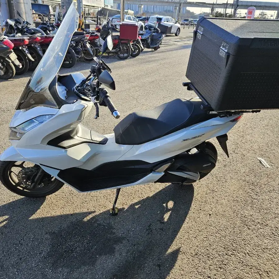 pcx125 abs 22년식  23300키로 정리합니다