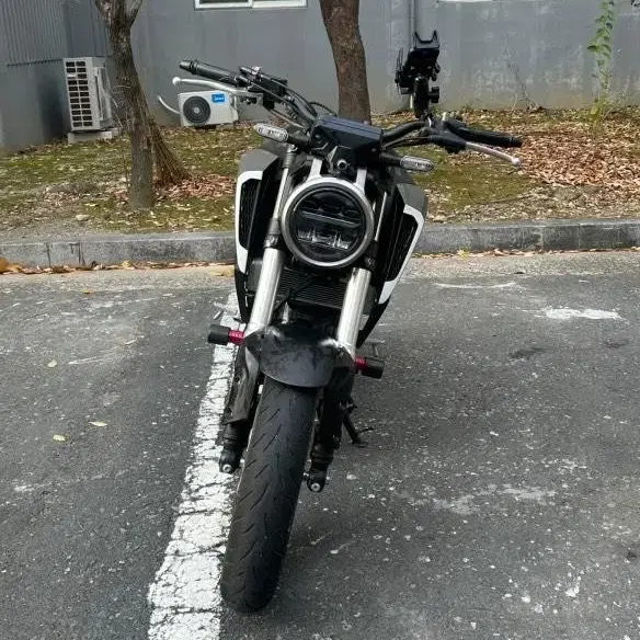 cb125r 20년식 판매합니다 (짧은키로수)