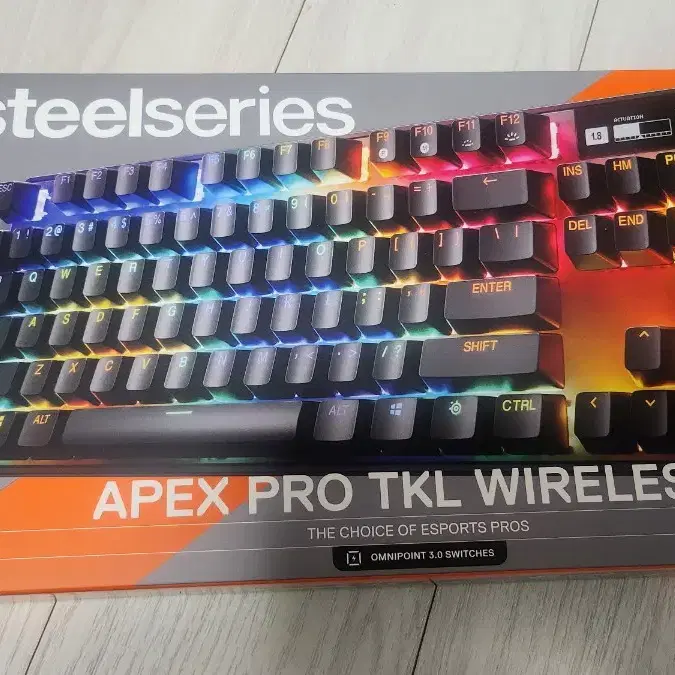 스틸시리즈 apex pro tkl gen3 무선 판매합니다