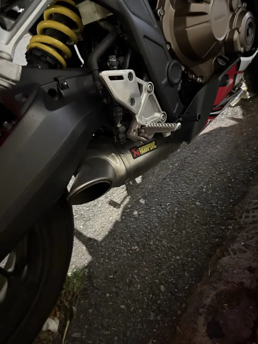 혼다 CBR 650r 19년식 아크라 풀배기