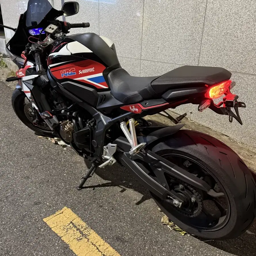 혼다 CBR 650r 19년식 아크라 풀배기