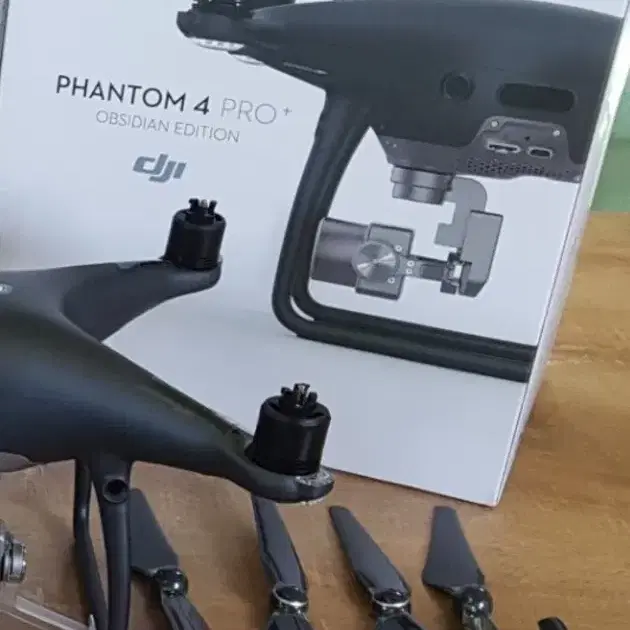 DJI 팬텀4 프로플러스 옵시디언 블랙 에디션 풀세트 판매~!!!