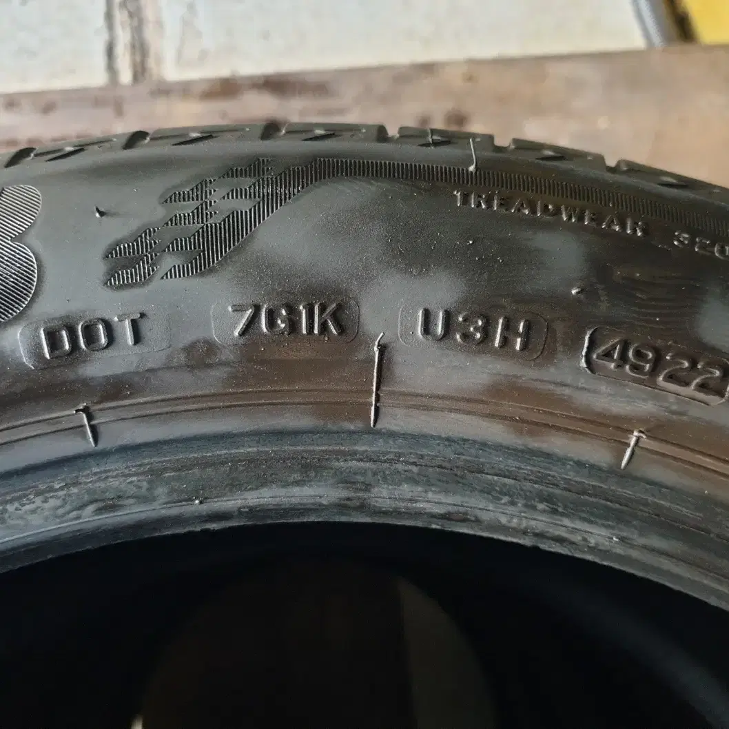 중고타이어 브리지스톤 T005A 245/45R18 100Y 한대분 세트