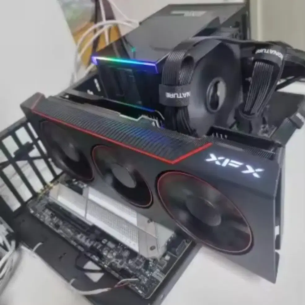 라데온 RX 7800 XT