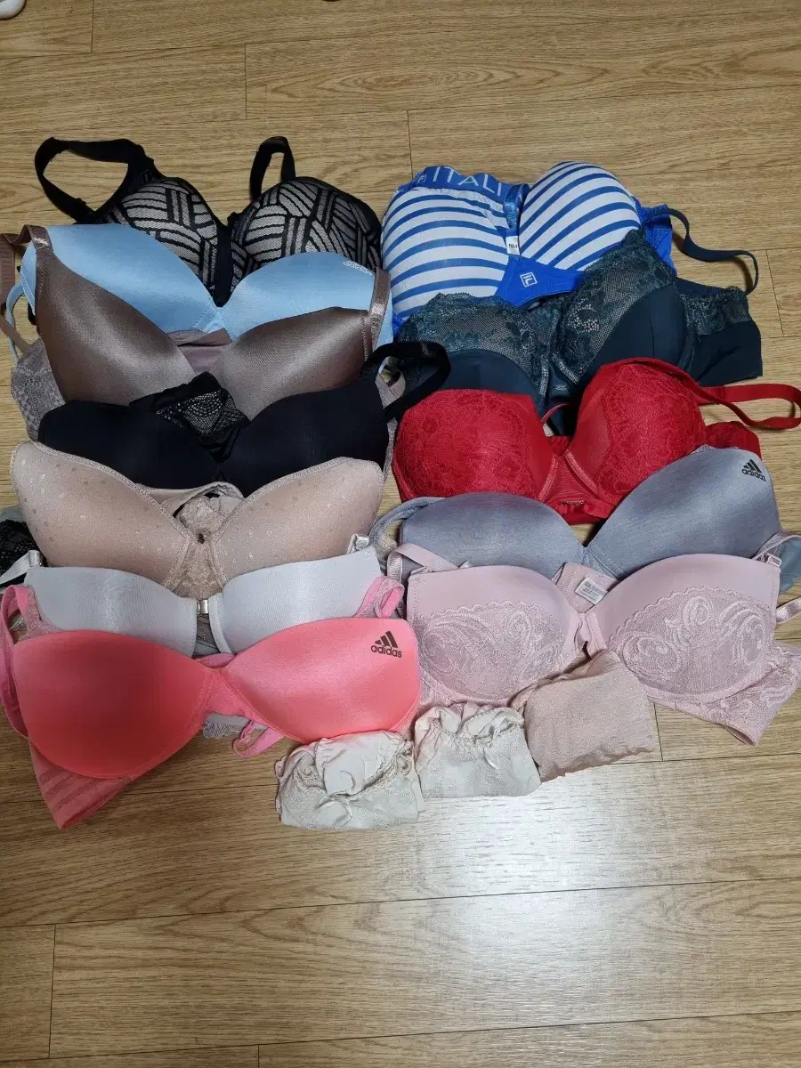 란제리*2만9천원(25장)*새상품*브레지어팬티셋트(8장)*브레지어(4장)