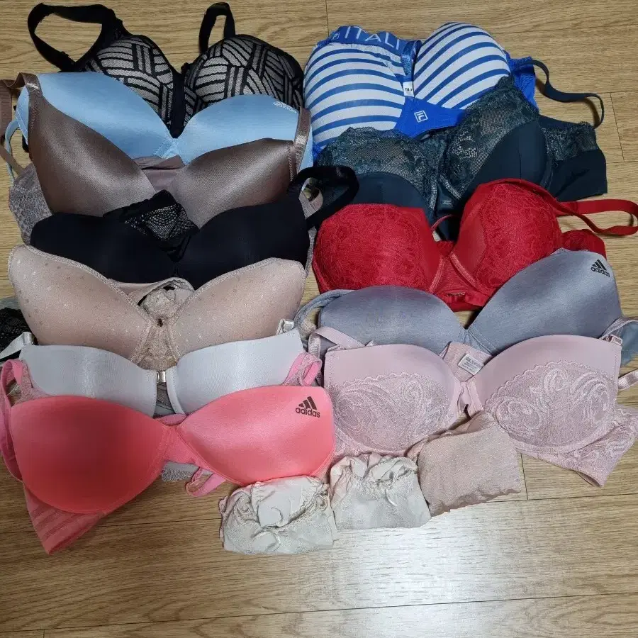 란제리*2만9천원(25장)*새상품*브레지어팬티셋트(8장)*브레지어(4장)