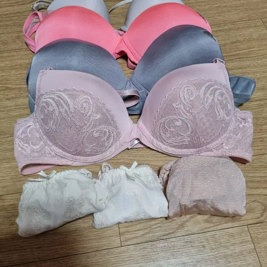 란제리*2만9천원(25장)*새상품*브레지어팬티셋트(8장)*브레지어(4장)