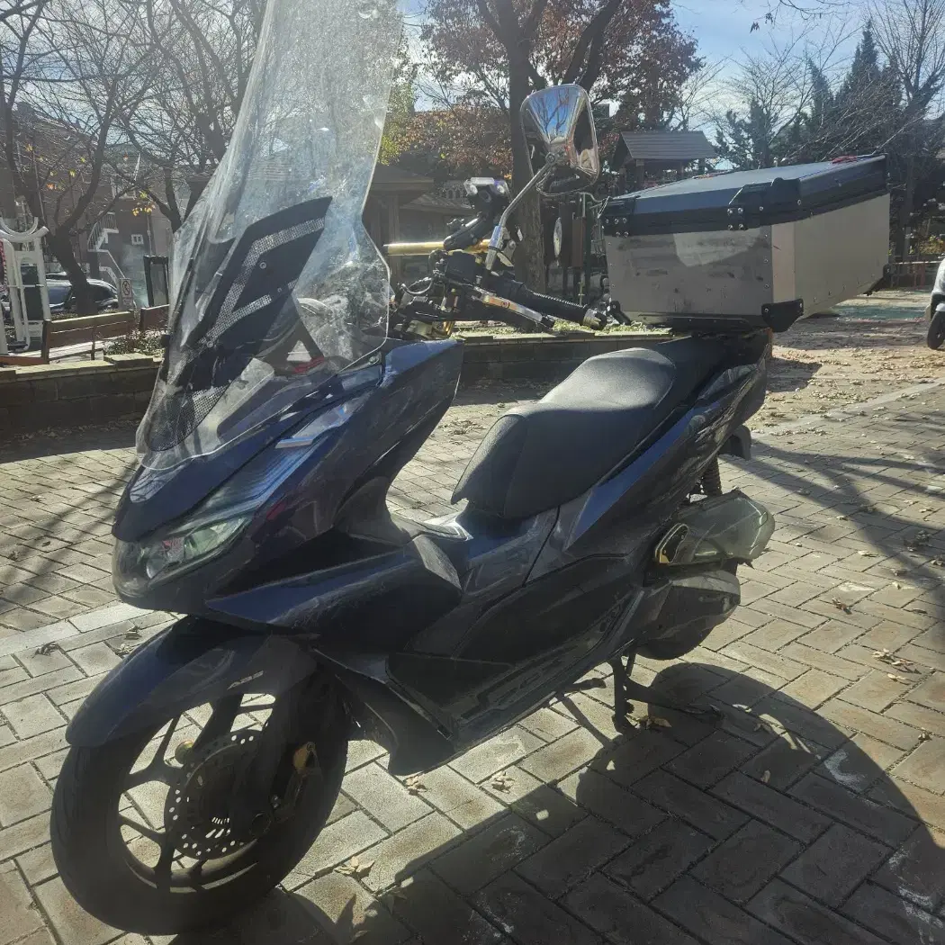 pcx125(22년식 묻따로던집니다)