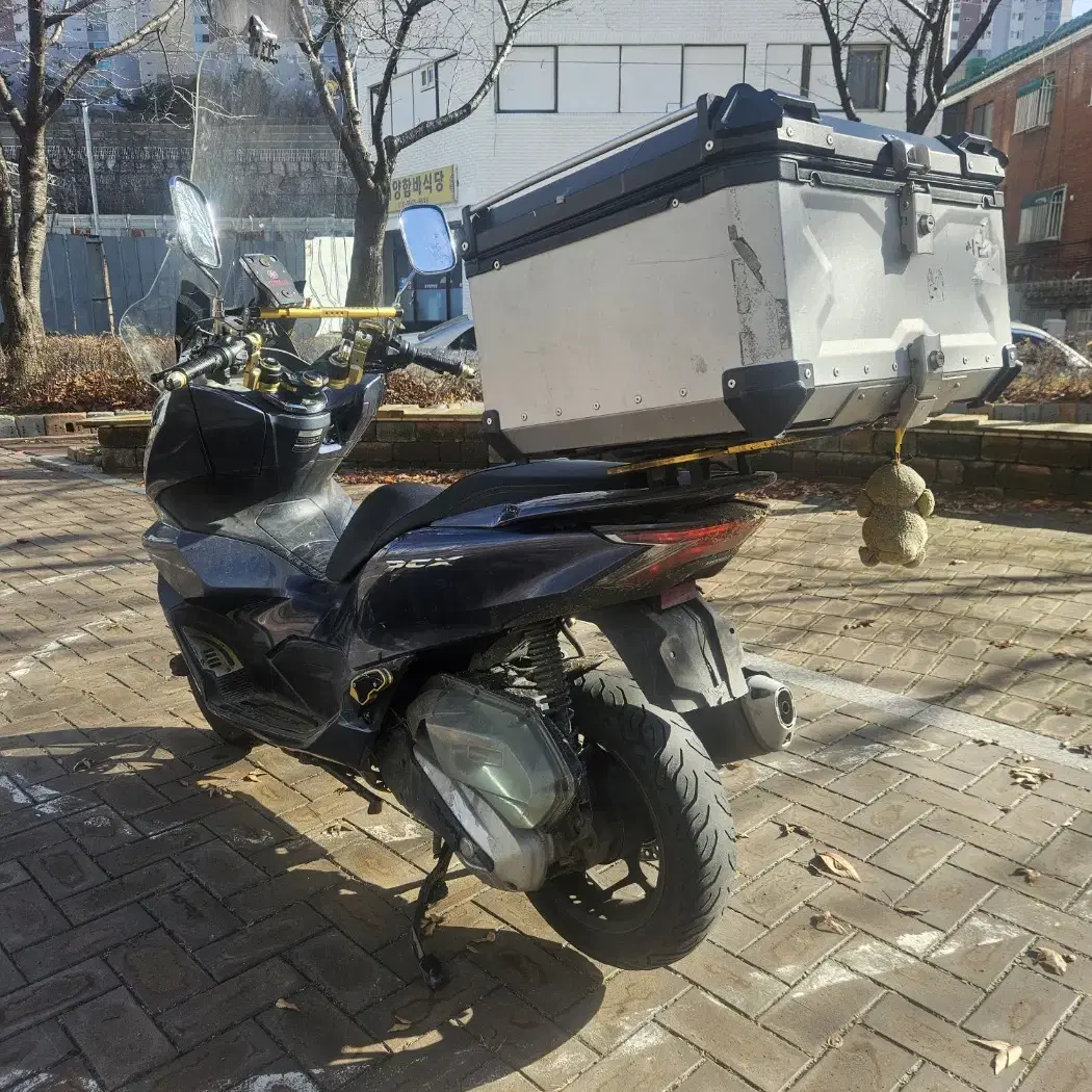 pcx125(22년식 묻따로던집니다)