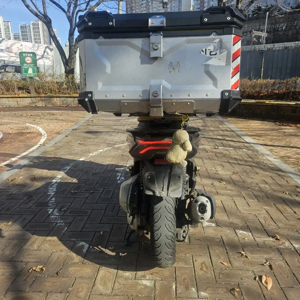 pcx125(22년식 묻따로던집니다)