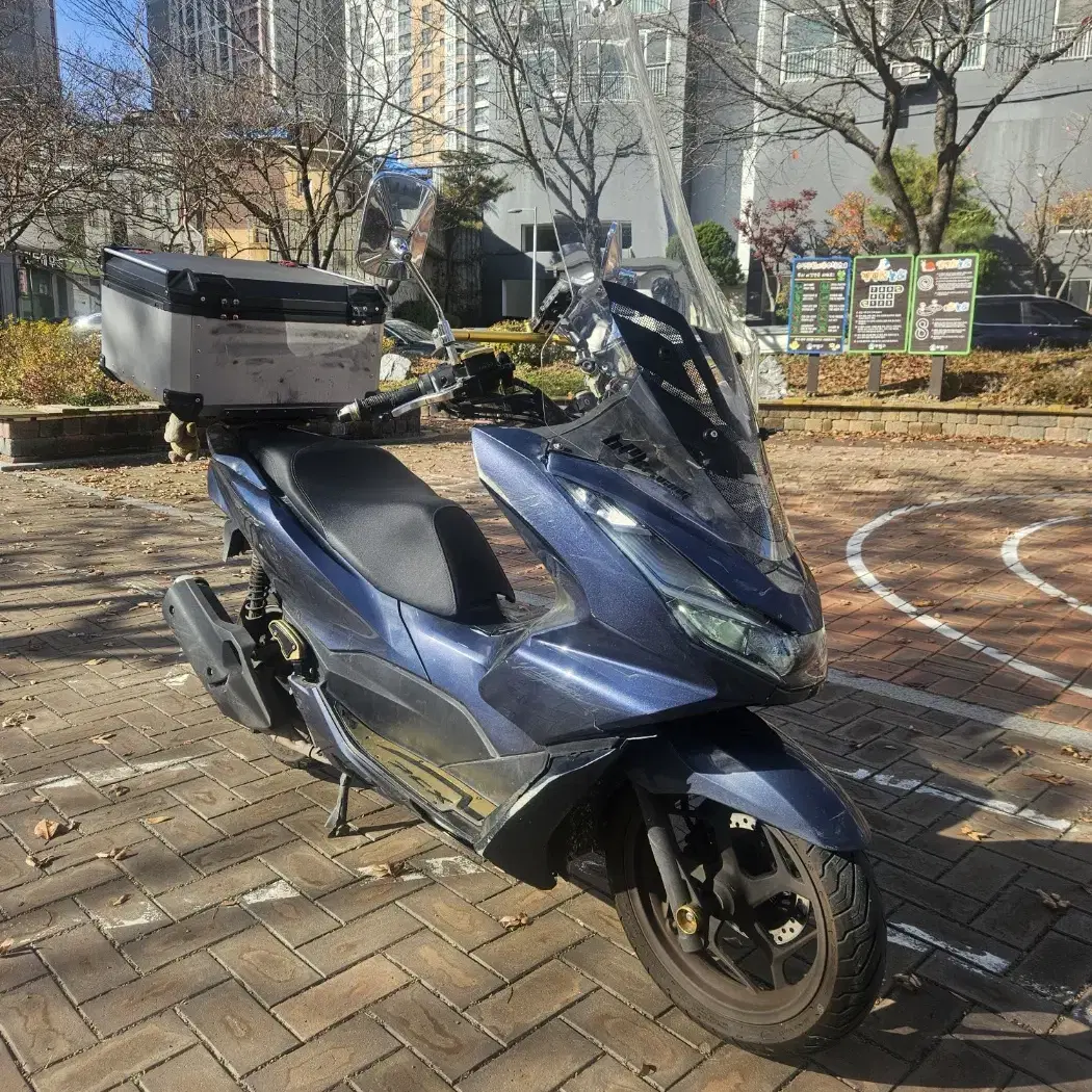 pcx125(22년식 묻따로던집니다)