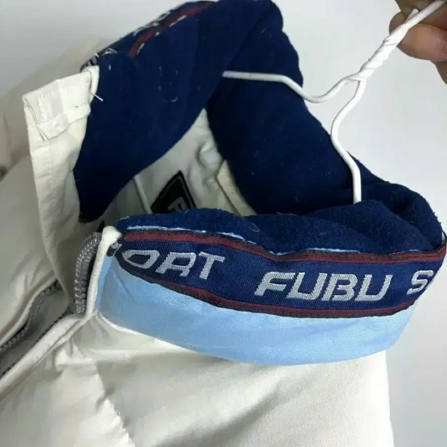 FUBU 화이트 패딩