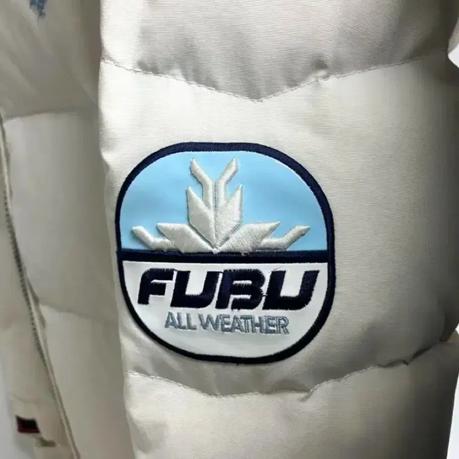 FUBU 화이트 패딩