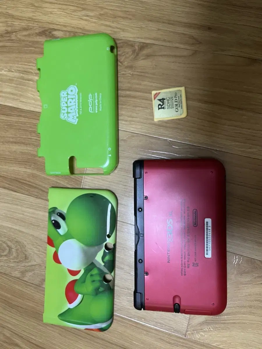 닌텐도 3DS XL 레드 + 마리오 케이스 + R4 pro 칩