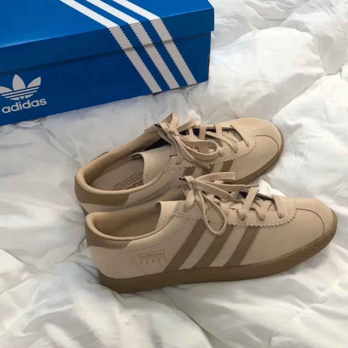 아디다스 슈타트 베이지(Adidas Stadt Beige) / 260