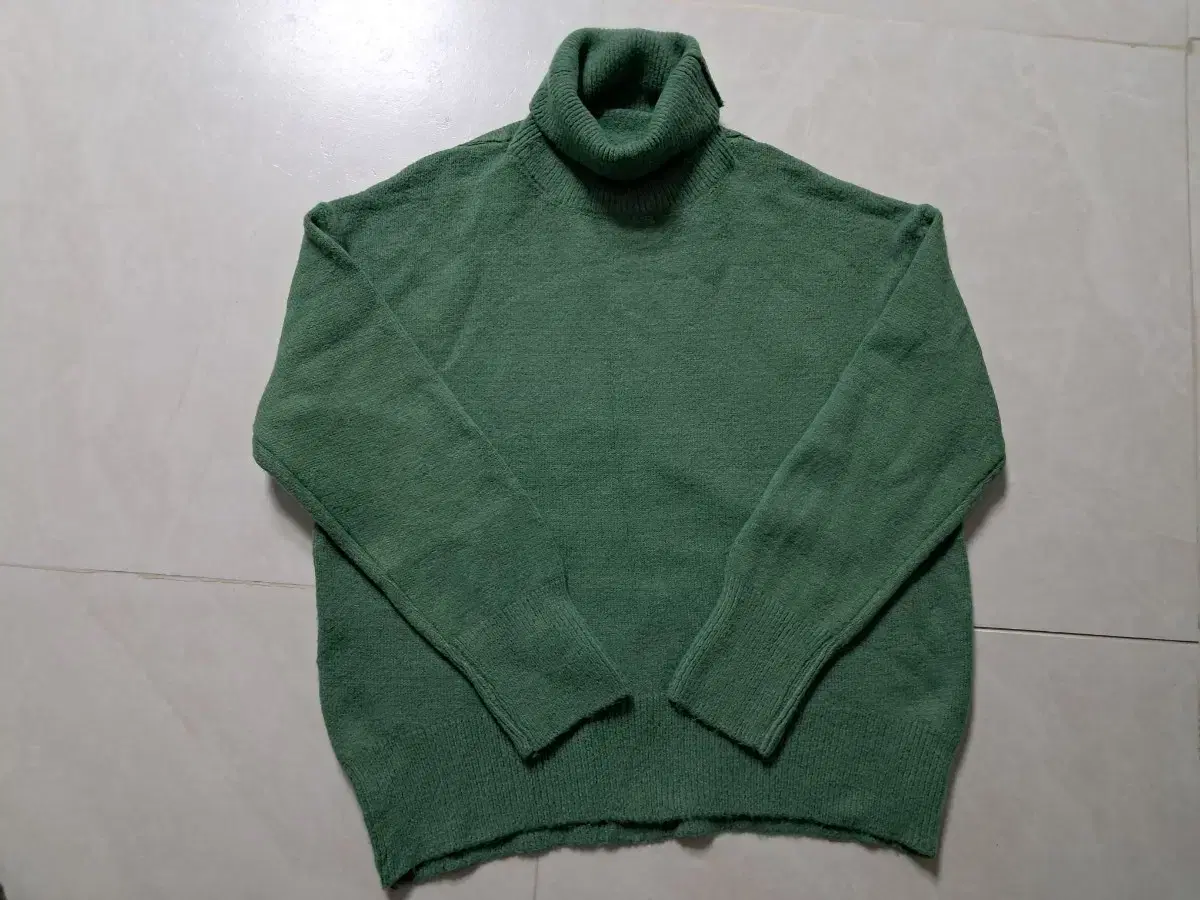 chartreuse pola knit 115 ( new )