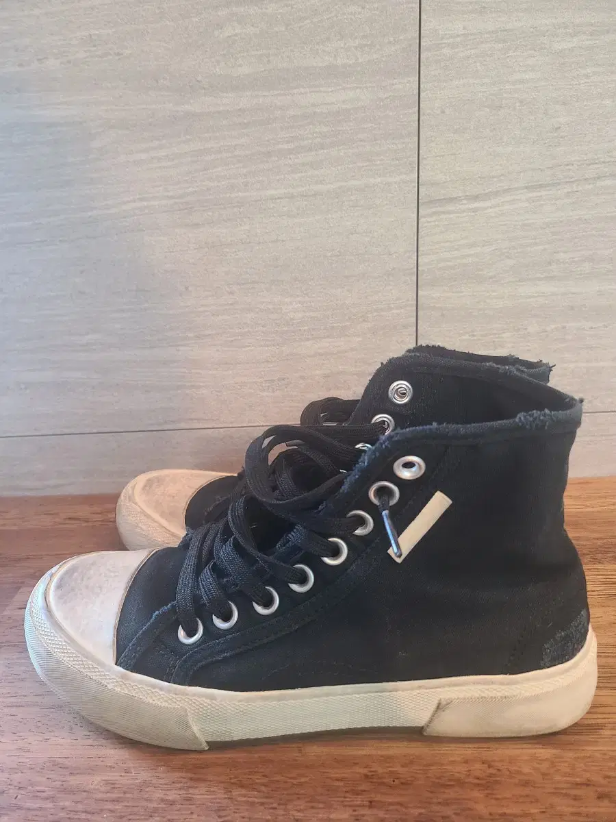 BalenciagaParisHigh-top sneakers