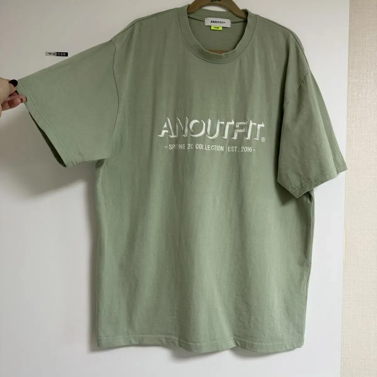 anoutfit anoutfit light khaki short sleeve tee 105 L size